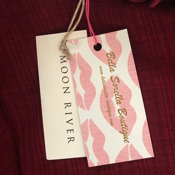 NWT: Moon River Rowan Ruffle Mock Neck Long Sleeve - Picture 5 of 5